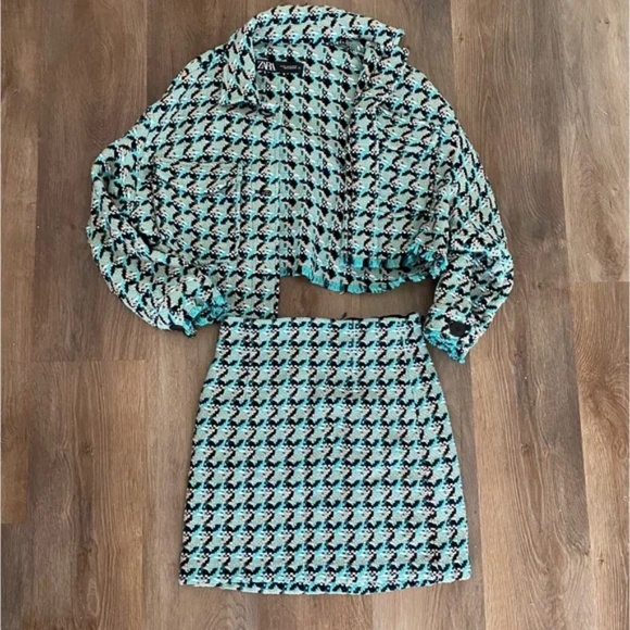 Zara Tweed Skirt - Picture 2 of 5